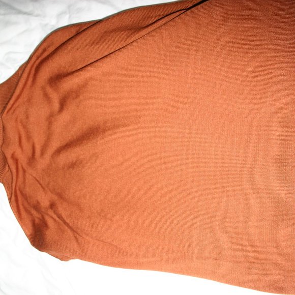 100% Silk Mock Sweater. This Pumpkin Colored Jos A Ban is an XL and Luxurious! - Picture 3 of 3